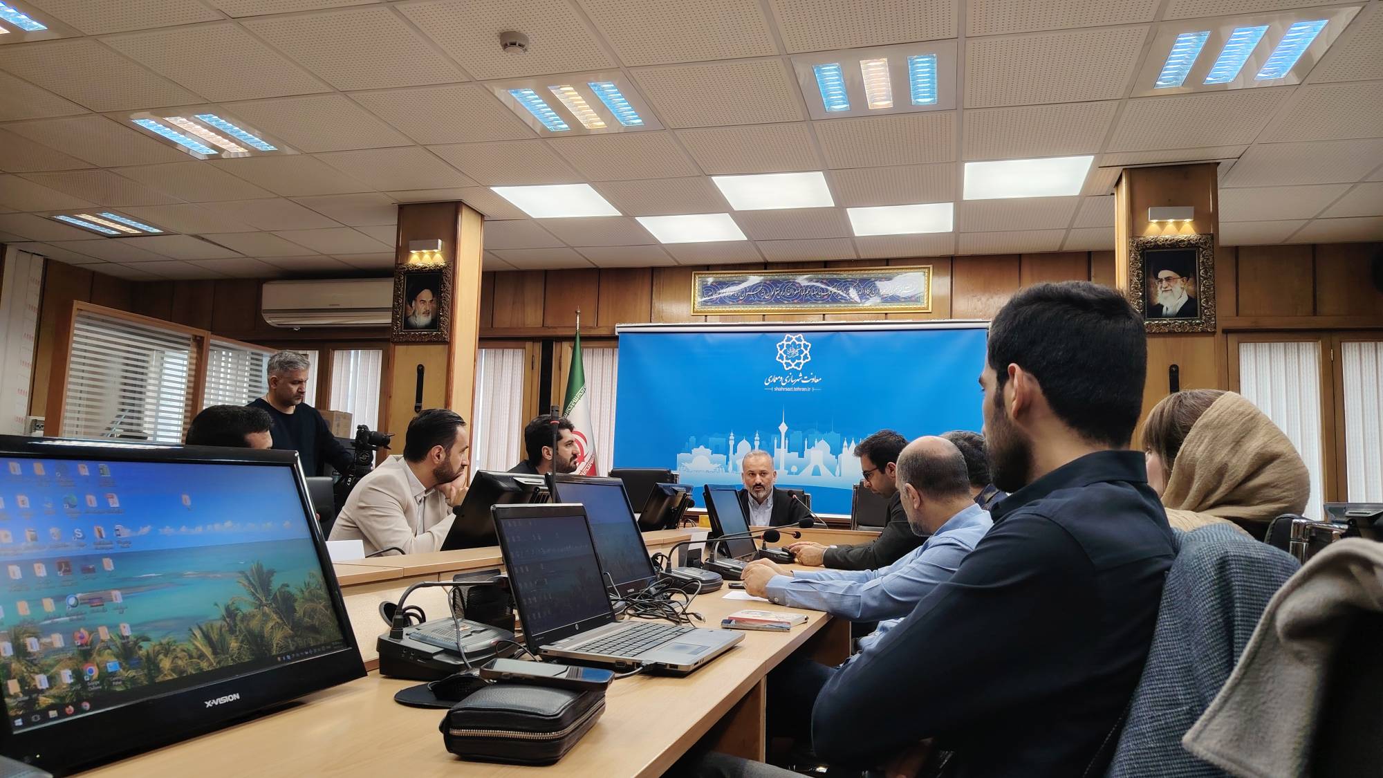 جلسه هم اندیشی فعالان شهری با مدیریت اداره ساختمان شهرداری تهران