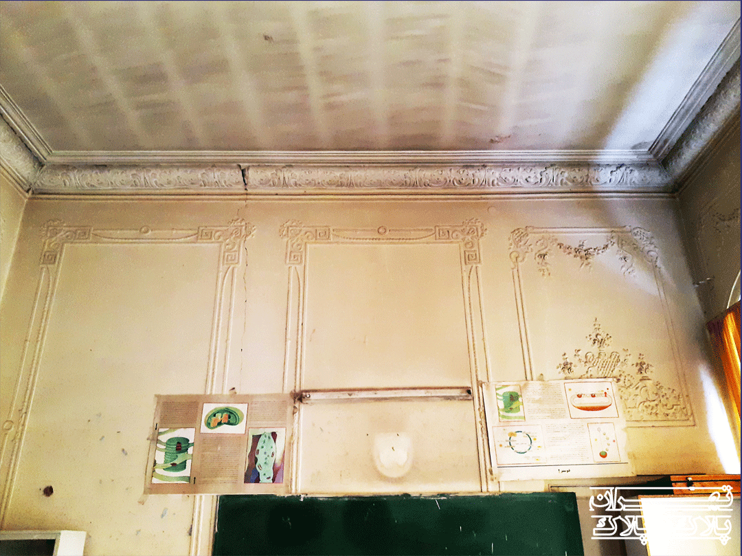 دو زندگی از یک بنا در یک تصویر